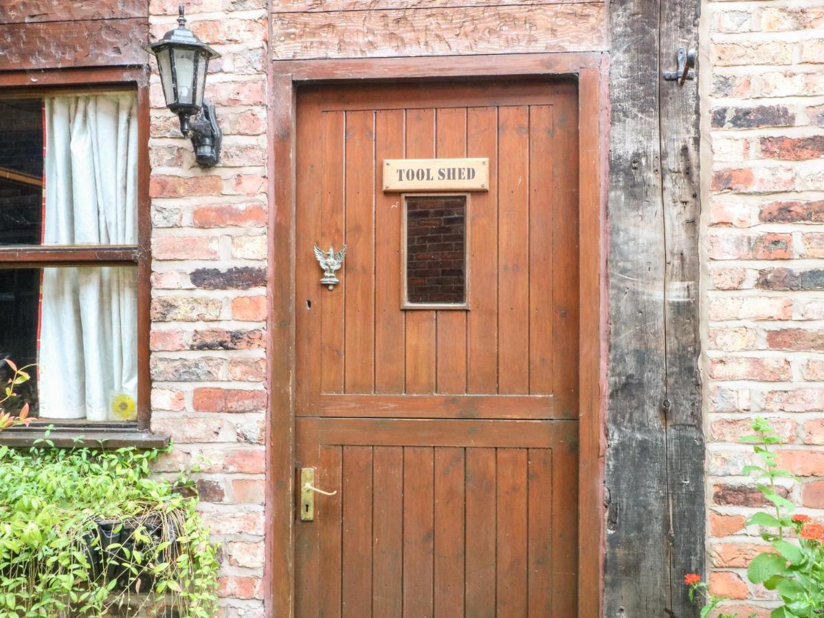 The Toolshed Villa Warrington Luaran gambar